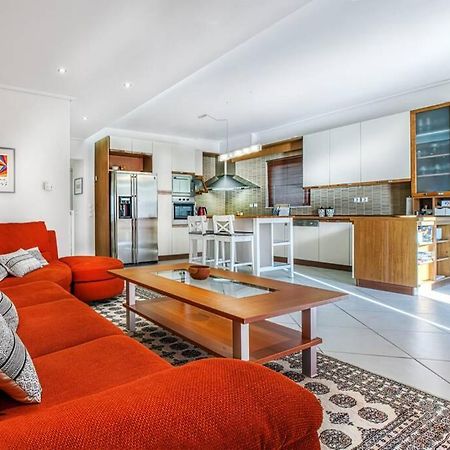 Spacious Apartment In Glyfada Close To The Sea Афины Экстерьер фото