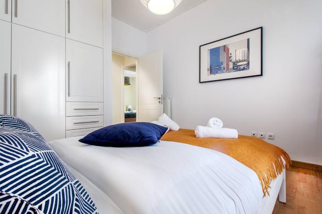 Spacious Apartment In Glyfada Close To The Sea Афины Экстерьер фото