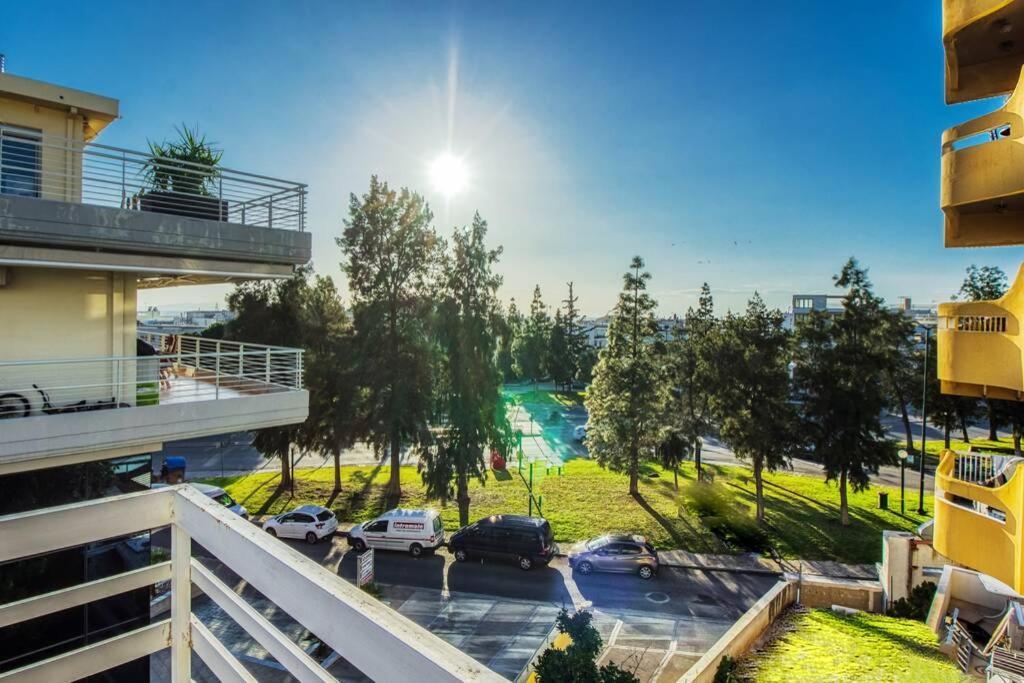 Spacious Apartment In Glyfada Close To The Sea Афины Экстерьер фото
