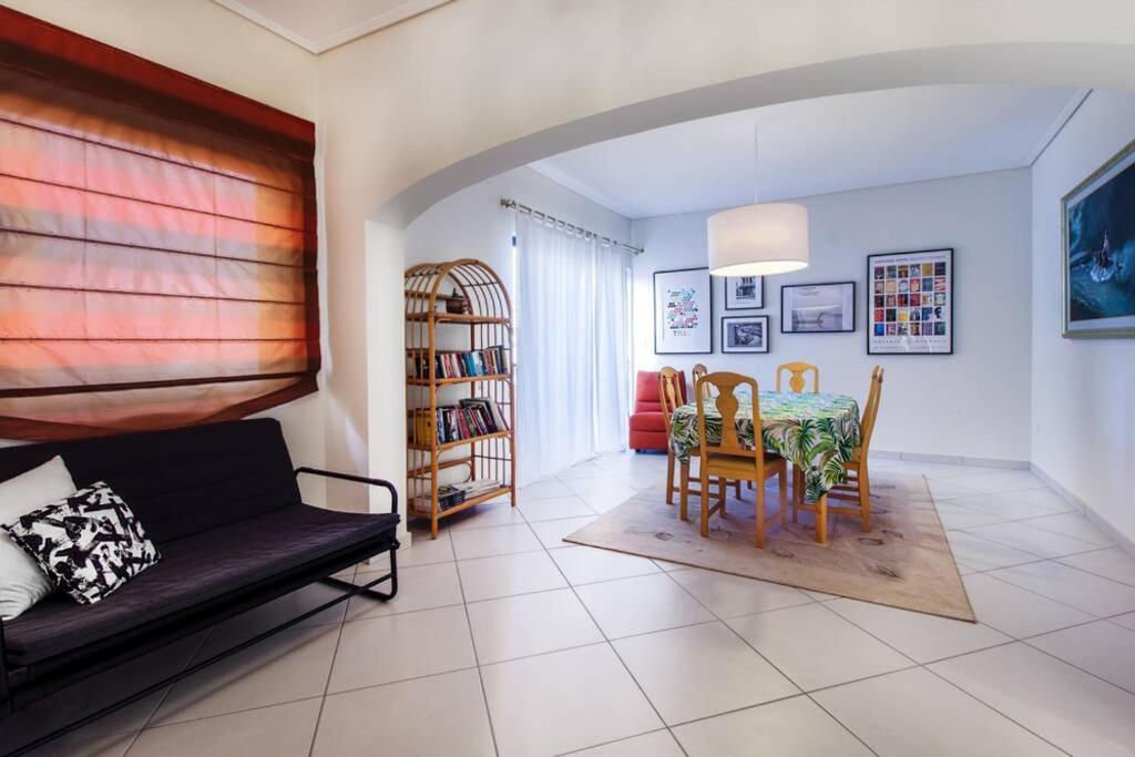 Spacious Apartment In Glyfada Close To The Sea Афины Экстерьер фото