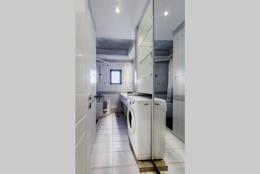 Spacious Apartment In Glyfada Close To The Sea Афины Экстерьер фото